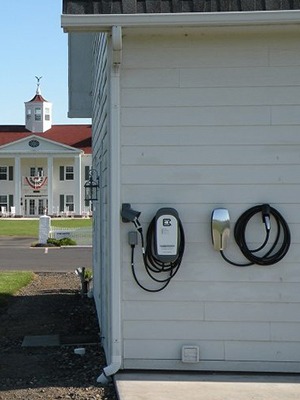 EVS Charging with ClipperCreek at George Washington Inn