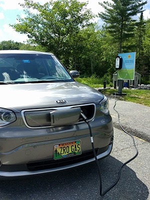 Kia Soul EV Charging Commercial Giambro